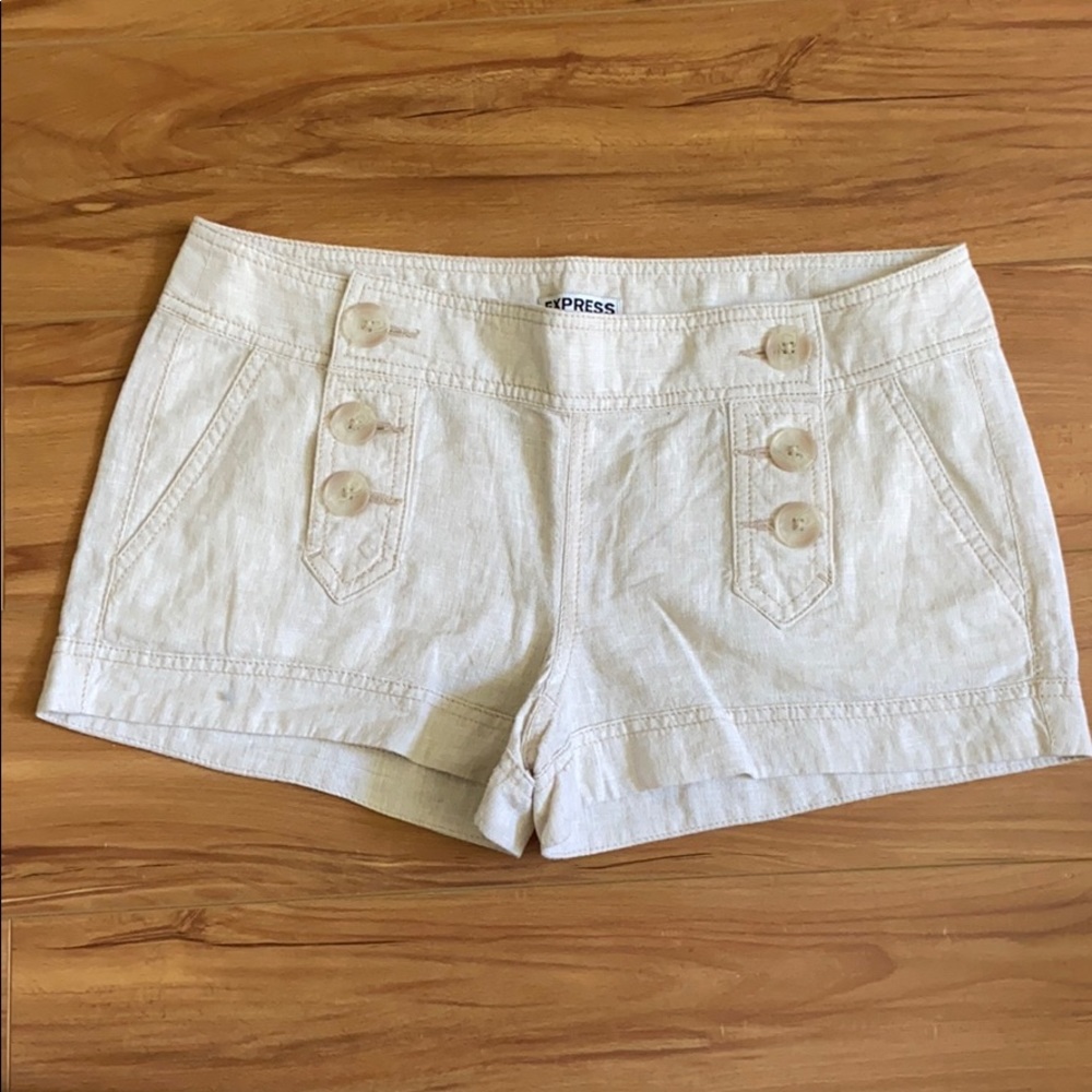 Express Cream Button-Detail Women Shorts